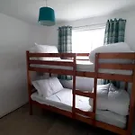 2 Bedroom Chalet All To Yourself, Free Parking, Dogs Welcome